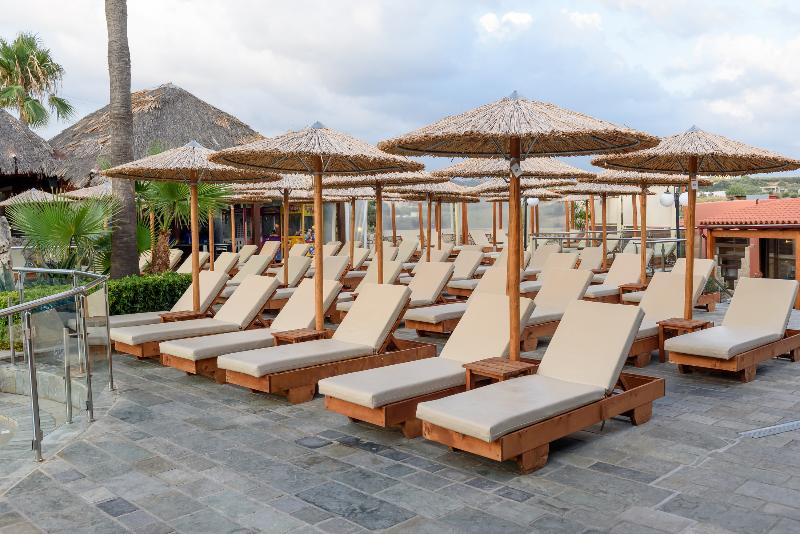 Theo Hotel - Havuz