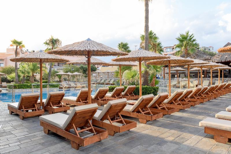 Theo Hotel - Havuz