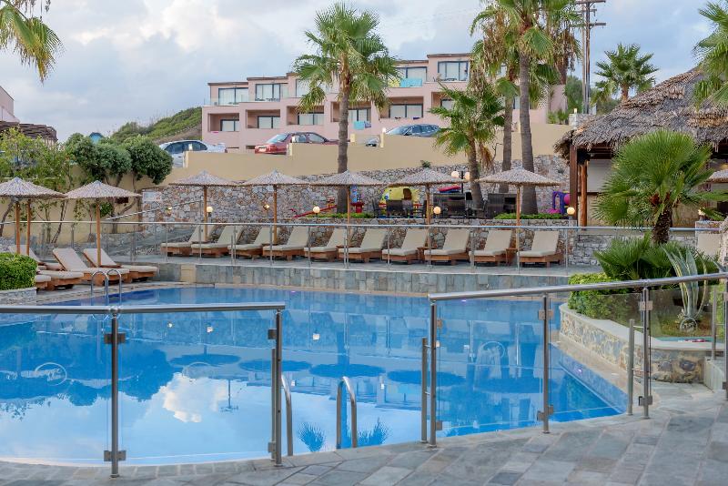 Theo Hotel - Havuz
