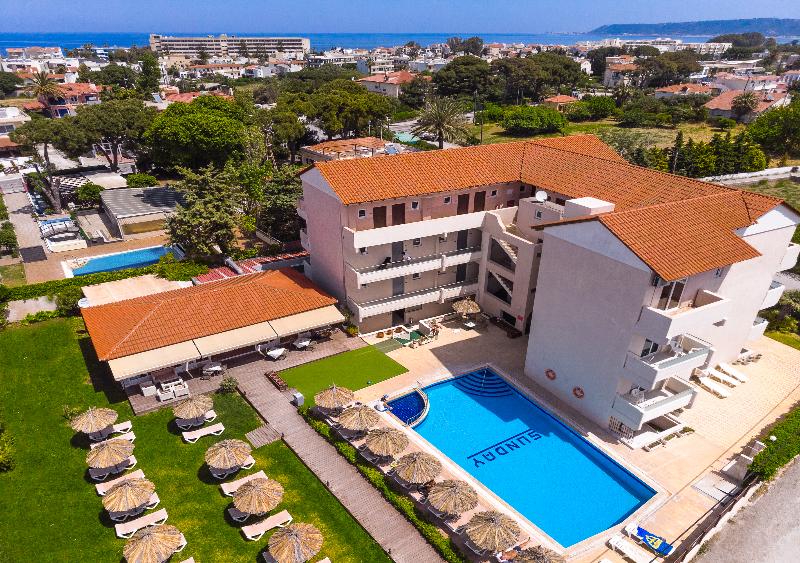 Sunday Hotel - Genel