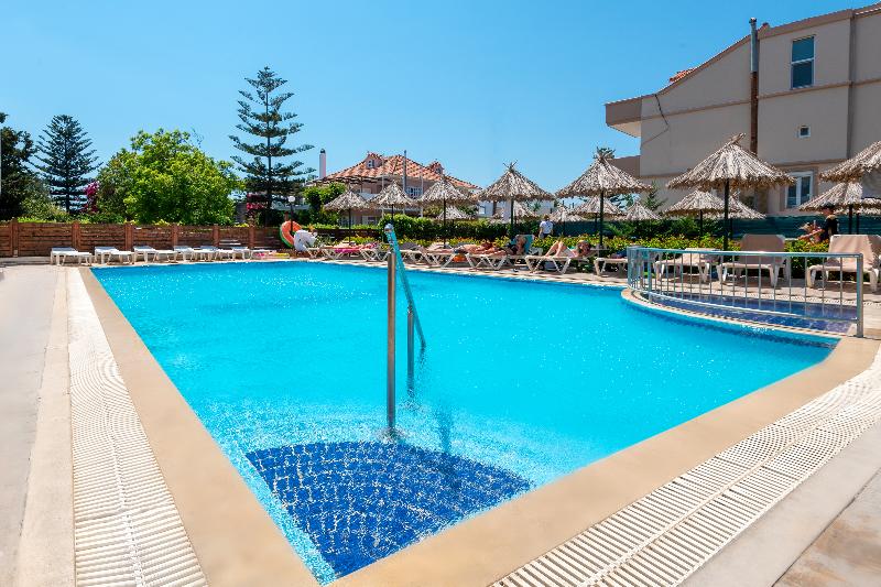 Sunday Hotel - Havuz