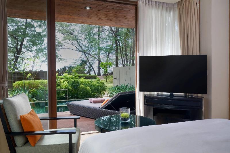 Renaissance Phuket Resort & Spa - Havuz