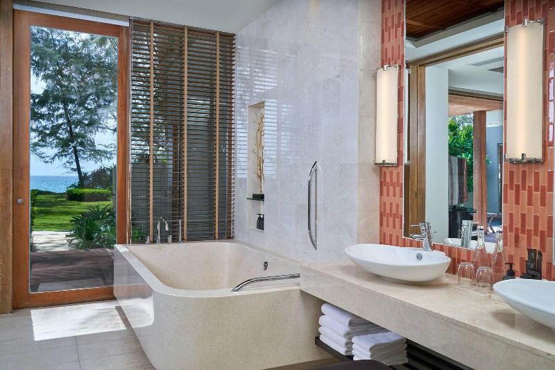 Renaissance Phuket Resort & Spa - Havuz