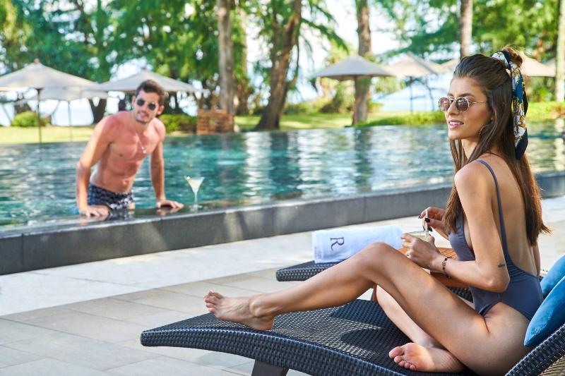 Renaissance Phuket Resort & Spa - Havuz