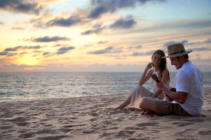 Renaissance Phuket Resort & Spa - Plaj