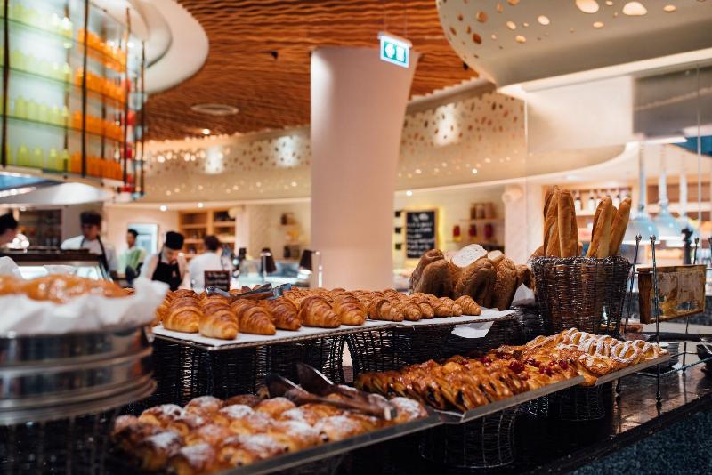 Renaissance Phuket Resort & Spa - Restoran