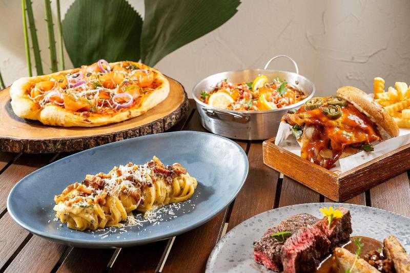 Renaissance Phuket Resort & Spa - Restoran
