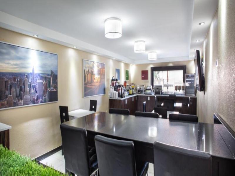 Comfort Inn Edgewater on Hudson River - Restoran