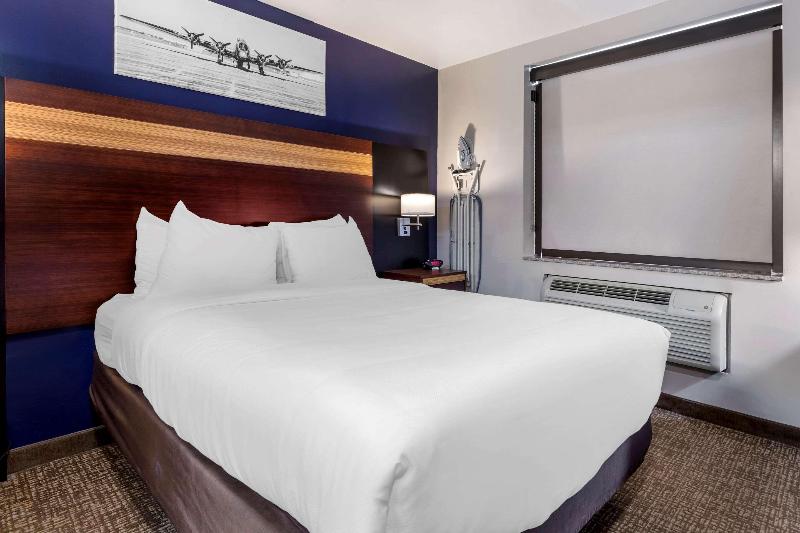 Avion Inn Ascend Hotel Collection - Oda