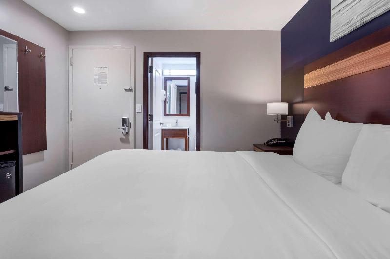 Avion Inn Ascend Hotel Collection - Oda