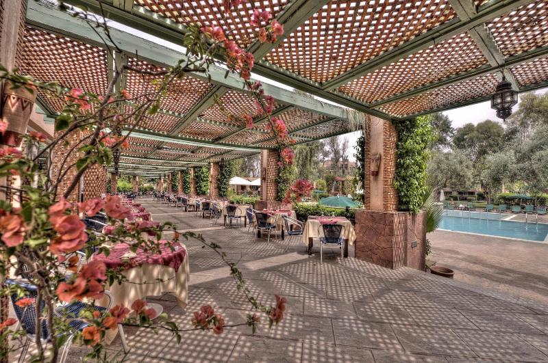 Kennedy Hospitality Resort - Teras