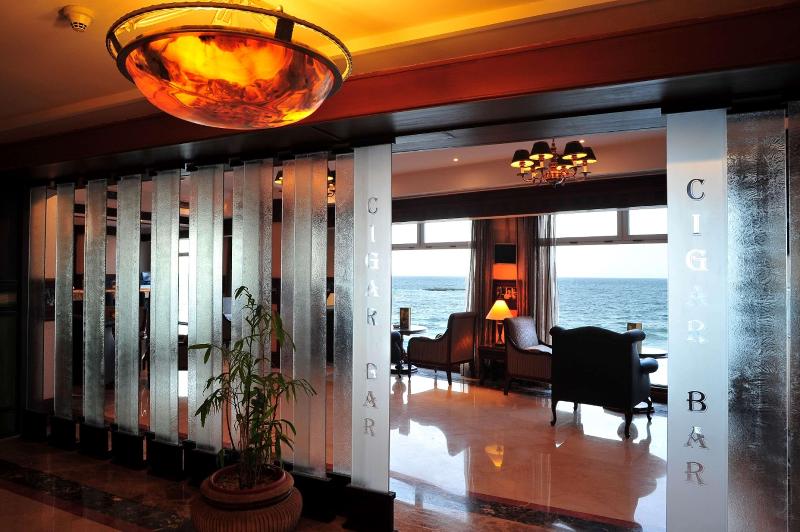 Hilton Alexandria Corniche Hotel - Bar