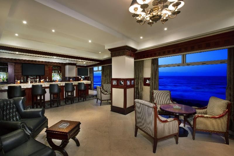 Hilton Alexandria Corniche Hotel - Bar