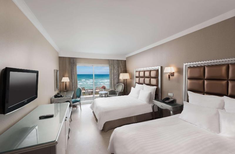 Hilton Alexandria Corniche Hotel - Oda