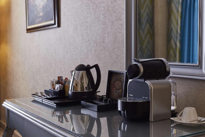 Hilton Alexandria Corniche Hotel - Oda