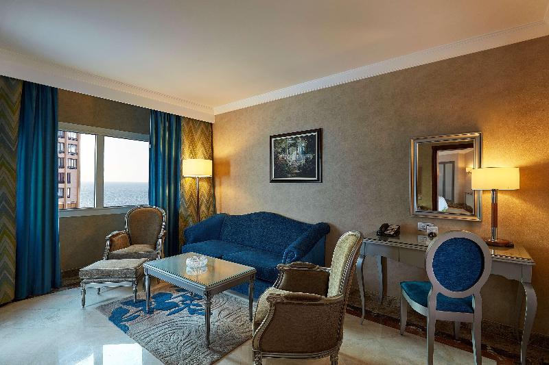 Hilton Alexandria Corniche Hotel - Oda