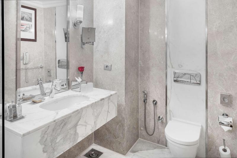 Hilton Alexandria Corniche Hotel - Oda