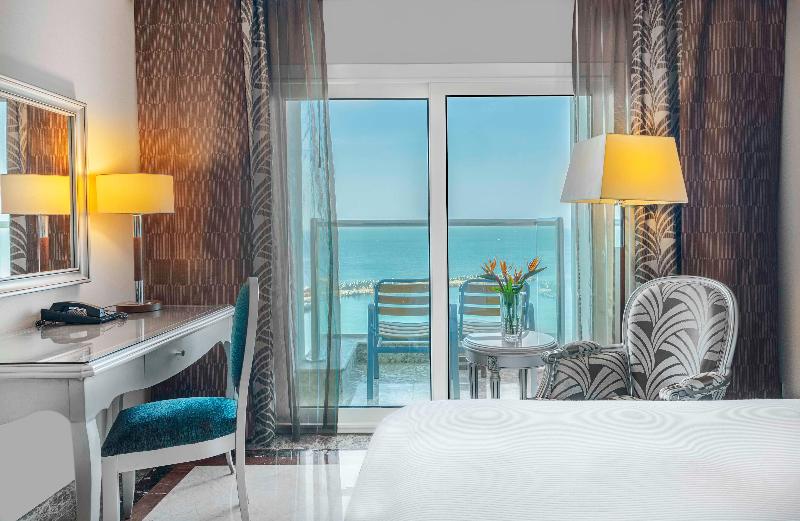 Hilton Alexandria Corniche Hotel - Oda