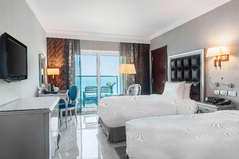 Hilton Alexandria Corniche Hotel - Oda