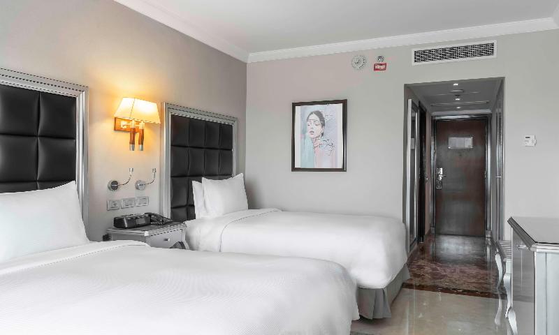 Hilton Alexandria Corniche Hotel - Oda