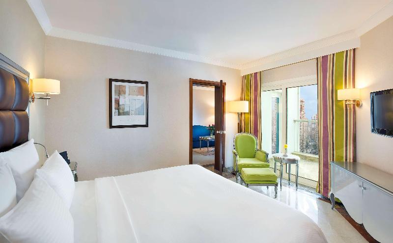 Hilton Alexandria Corniche Hotel - Oda
