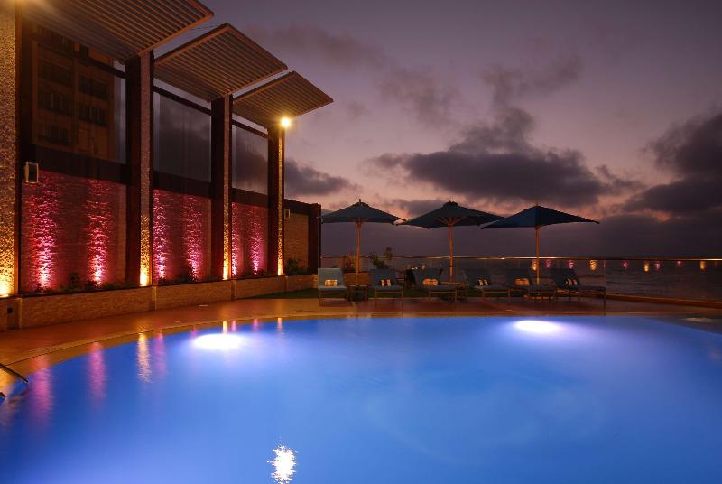 Hilton Alexandria Corniche Hotel - Havuz