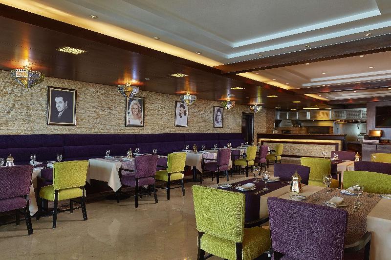 Hilton Alexandria Corniche Hotel - Restoran