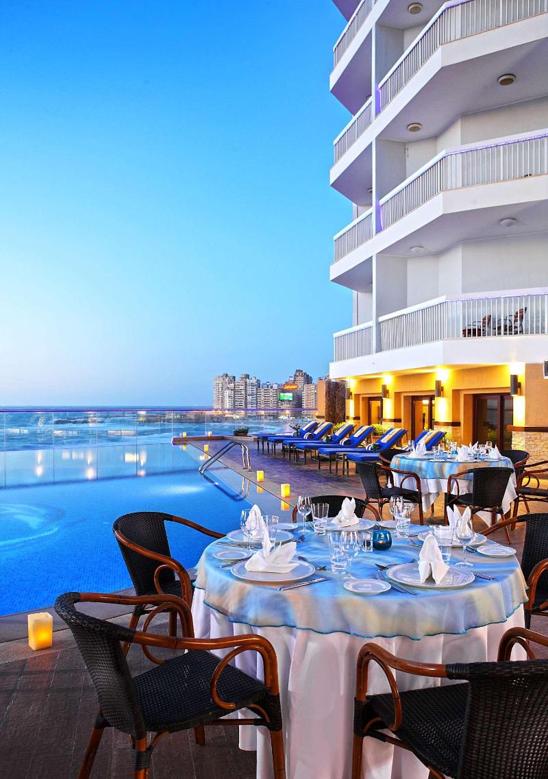 Hilton Alexandria Corniche Hotel - Restoran