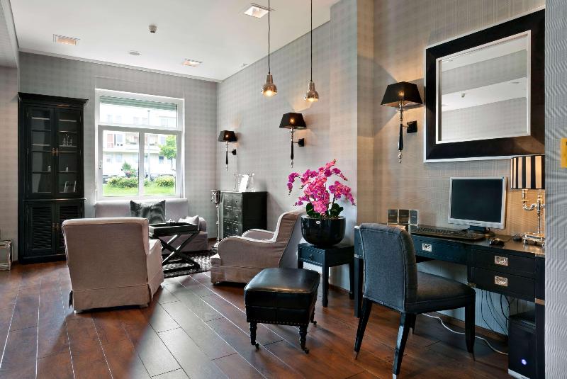 TRYP by Wyndham Hotel Luebeck Aquamarin - Lobi