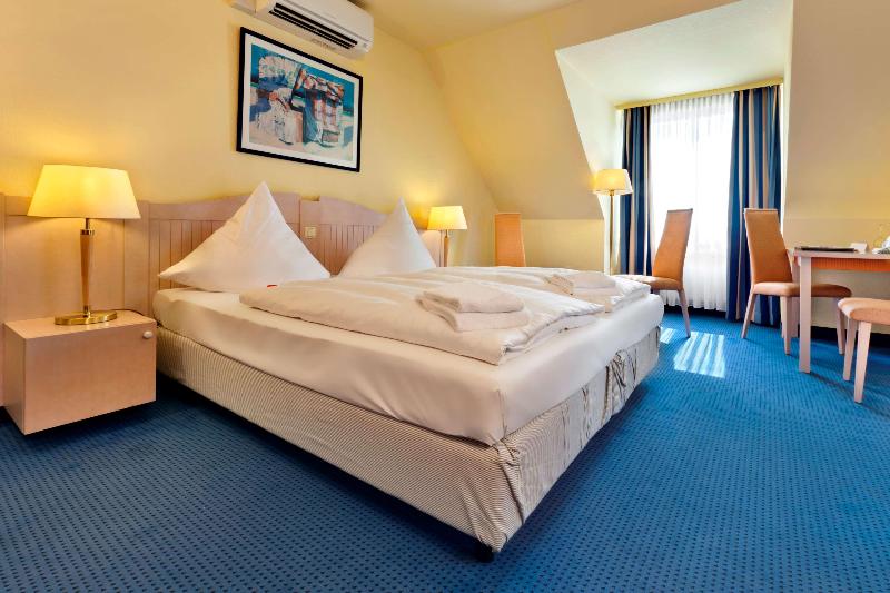TRYP by Wyndham Hotel Luebeck Aquamarin - Oda
