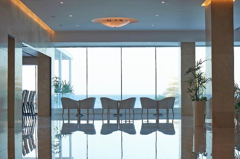 Sunrise Beach Hotel - Lobi