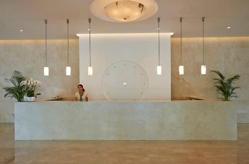 Sunrise Beach Hotel - Lobi
