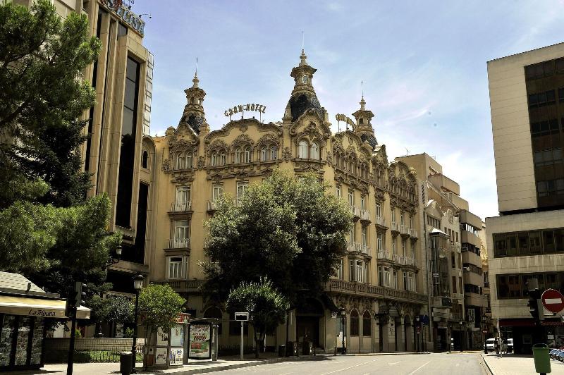 Gran Hotel - Genel