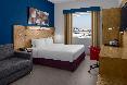 Holiday Inn Express Dubai Airport oda fotoÄŸrafÄ±