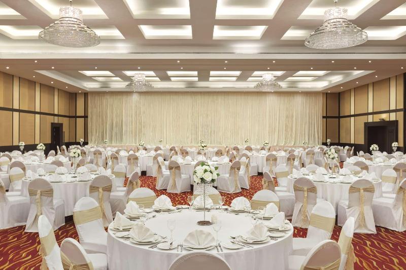 Ramada Hotel & Suite Ajman - Toplantı