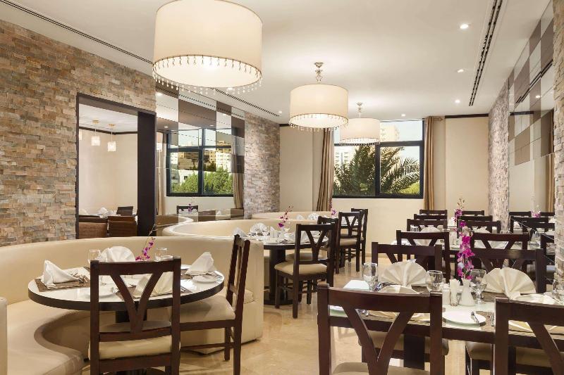 Ramada Hotel & Suite Ajman - Restoran