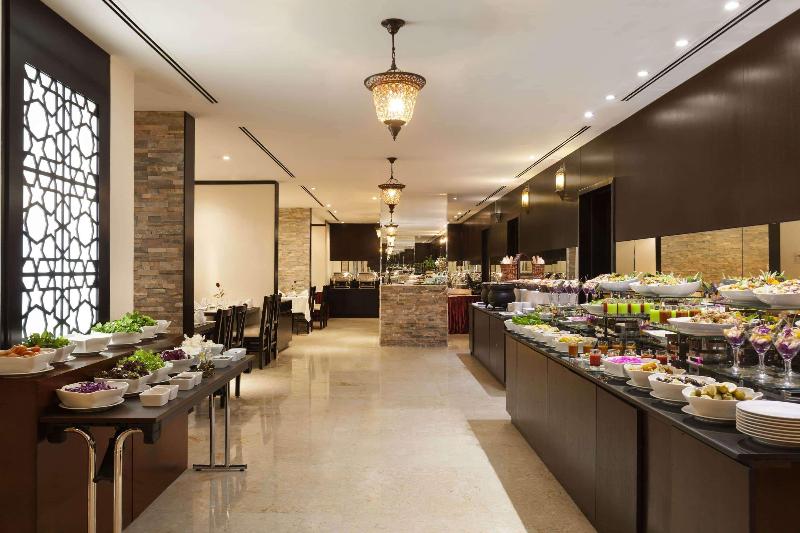 Ramada Hotel & Suite Ajman - Restoran