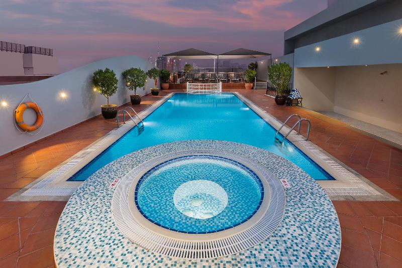 Savoy Crest Hotel Apartments - Havuz