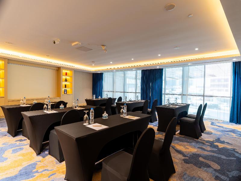 DoubleTree by Hilton Dubai Port Saeed - Toplantı