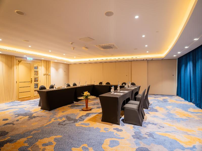 DoubleTree by Hilton Dubai Port Saeed - Toplantı