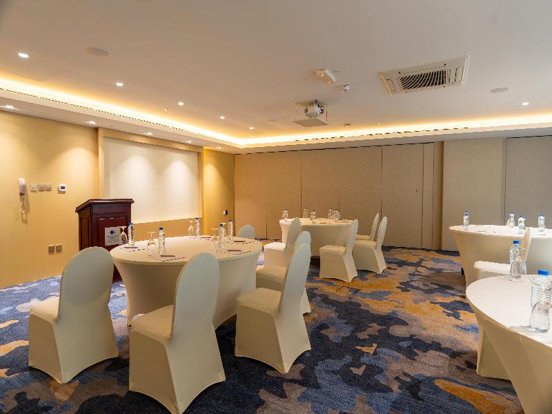 DoubleTree by Hilton Dubai Port Saeed - Toplantı