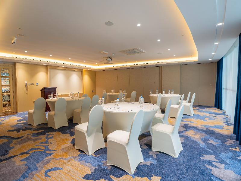 DoubleTree by Hilton Dubai Port Saeed - Toplantı