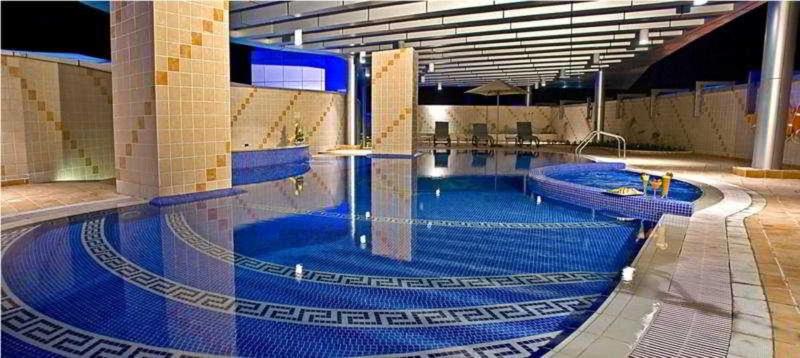 DoubleTree by Hilton Dubai Port Saeed - Havuz