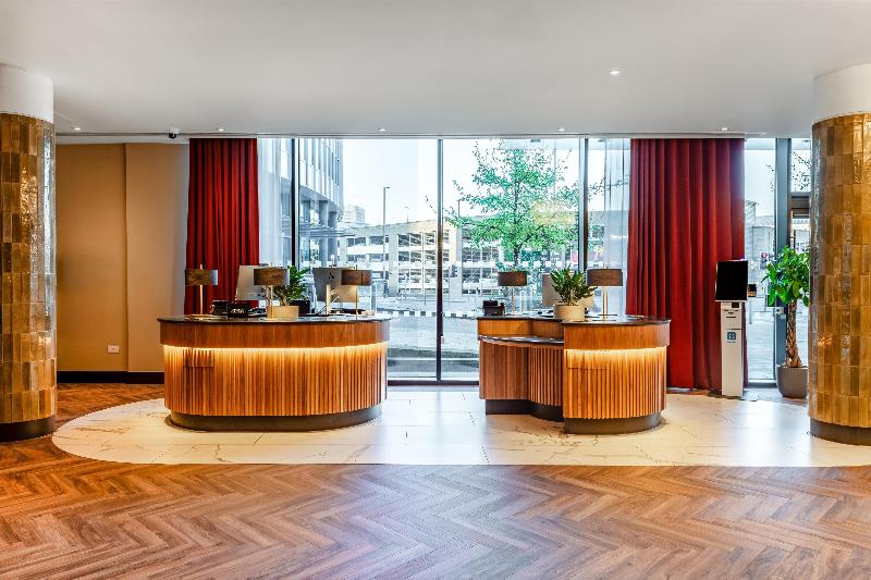 Park Inn by Radisson Manchester City Centre - Lobi