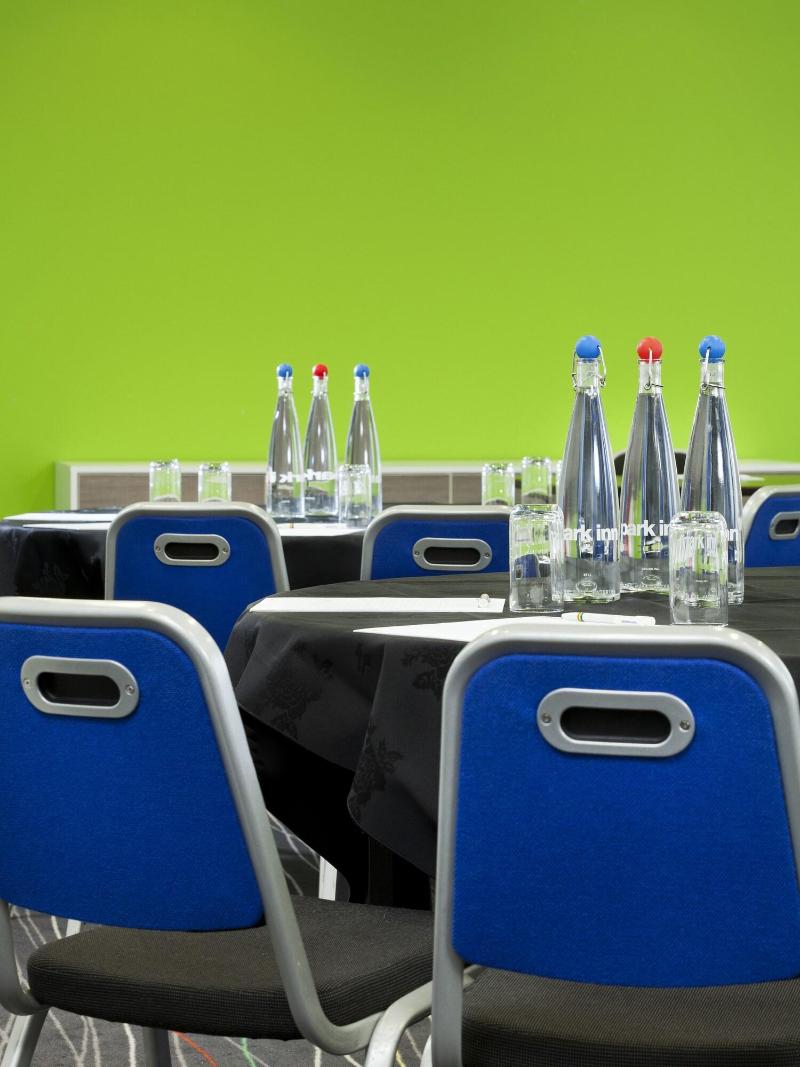 Park Inn by Radisson Manchester City Centre - Toplantı