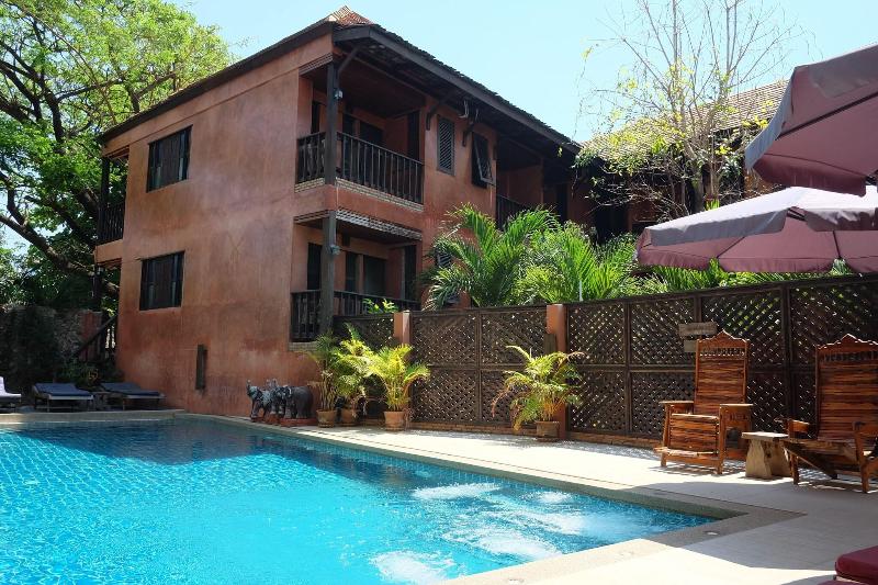 Rainforest ChiangMai Hotel - Havuz