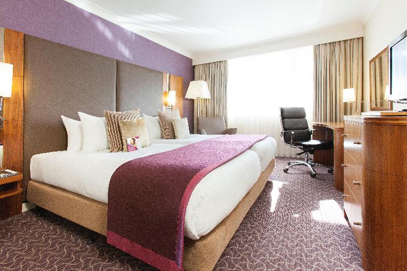VILLAGE HOTEL READING - Oda