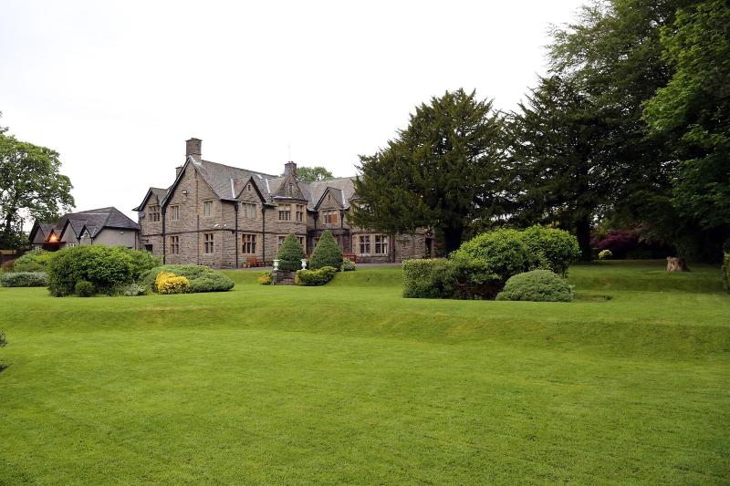 Maes Manor Country Hotel - Genel