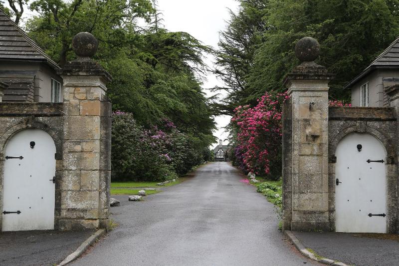 Maes Manor Country Hotel - Genel