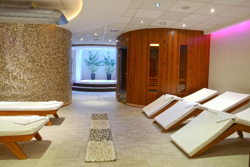 Avanti Hotel - Havuz